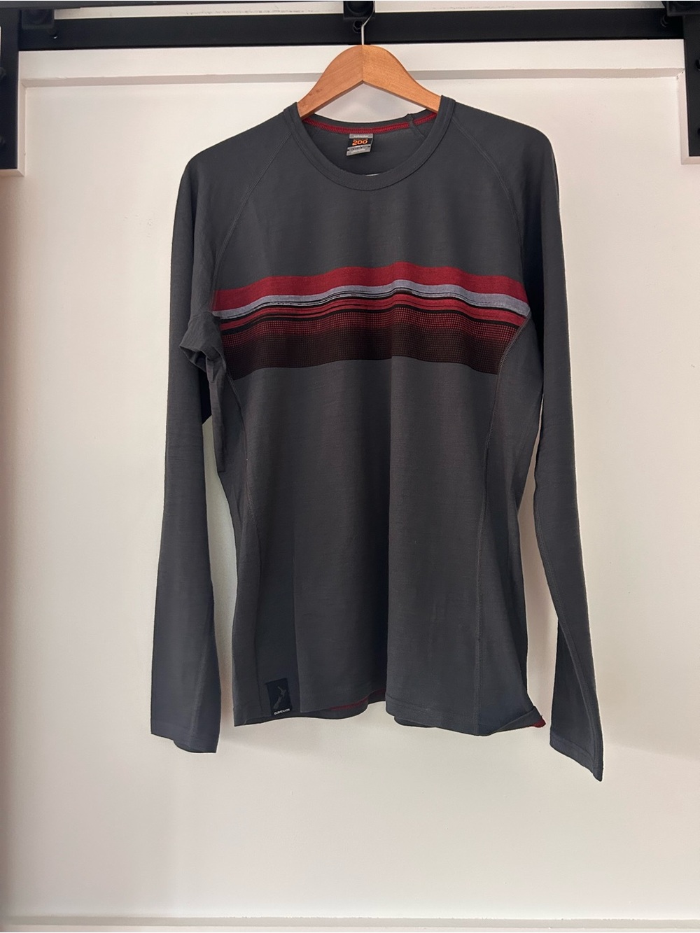 Icebreaker Merino Wool 200 LS Shirt Men’s Gray Red Stripe Performance Top Sz XL